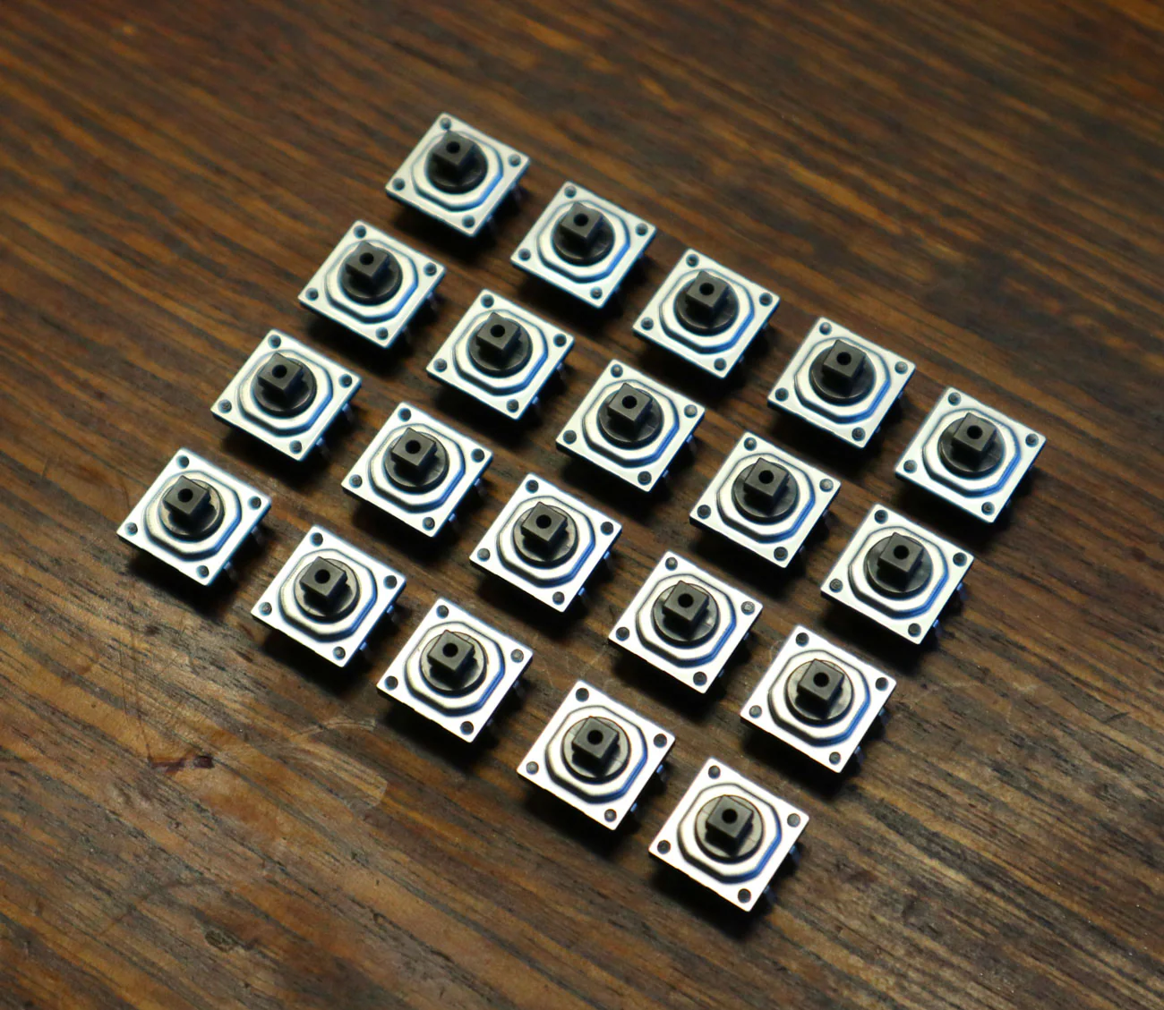 Analog Renaissance TB-303 etc. Single Tact Switch