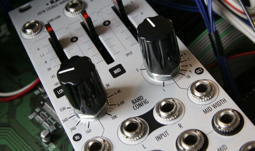 XAOC Devices Katowice 1978 Stereo Variable Band Isolator - Image 4