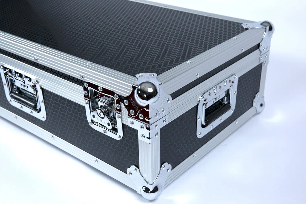 Pedaltrain Classic 3 Tour Case Wheeled Tour Case in Black Honeycomb Finish - Image 8