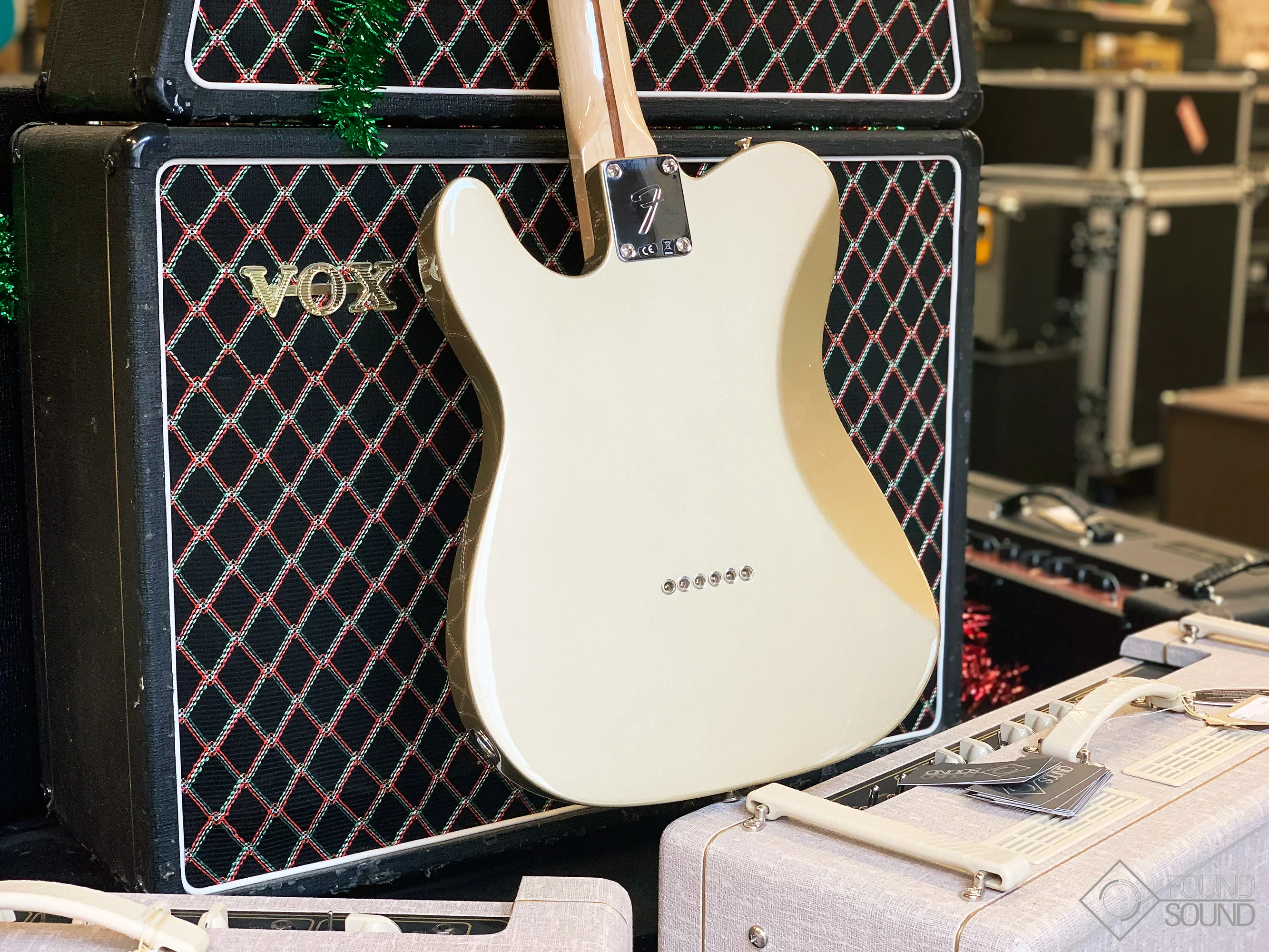 Fender Chris Shiflett Telecaster Deluxe - Image 10
