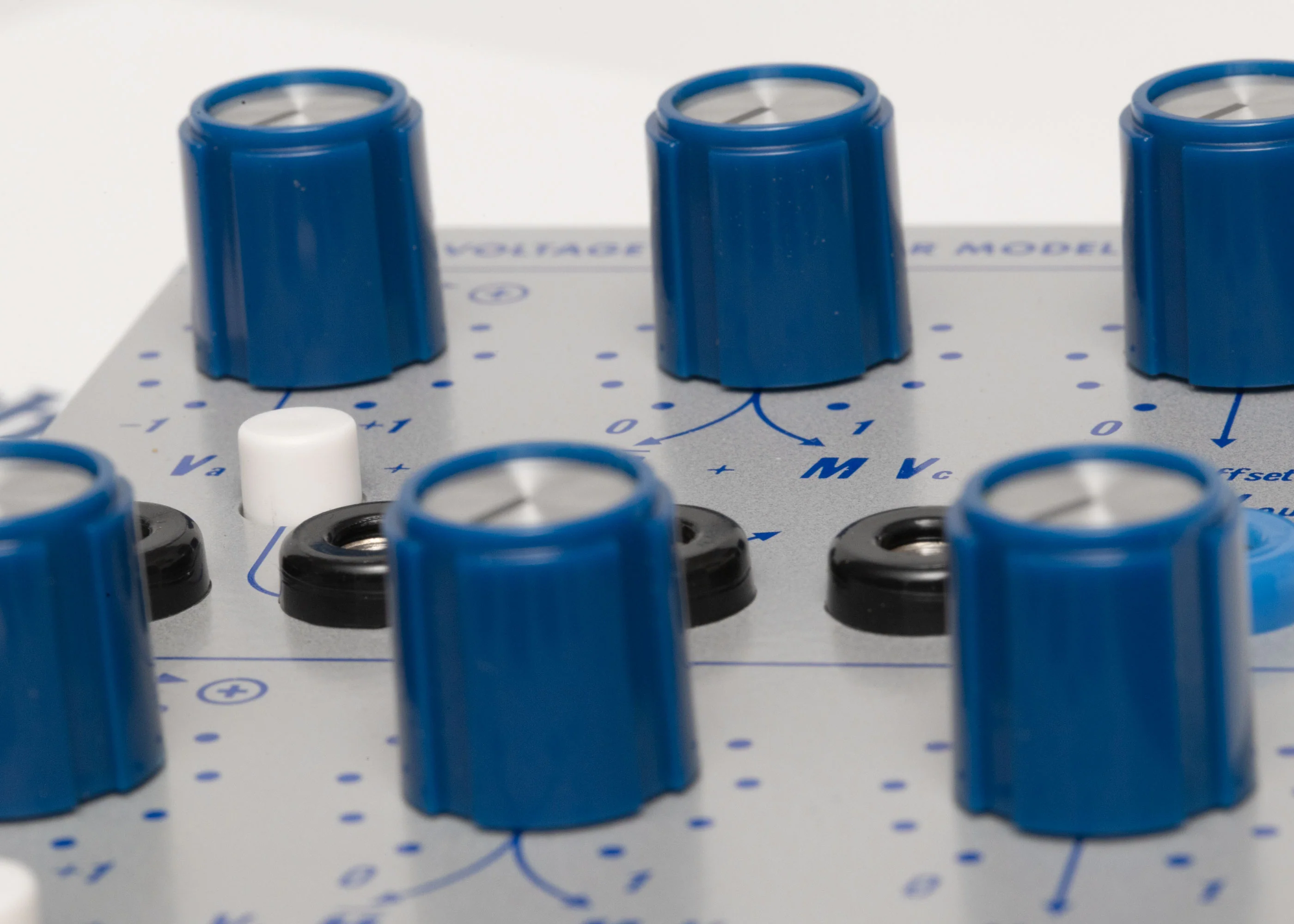 Tiptop Audio Buchla 257t Dual Voltage Processor - Image 5