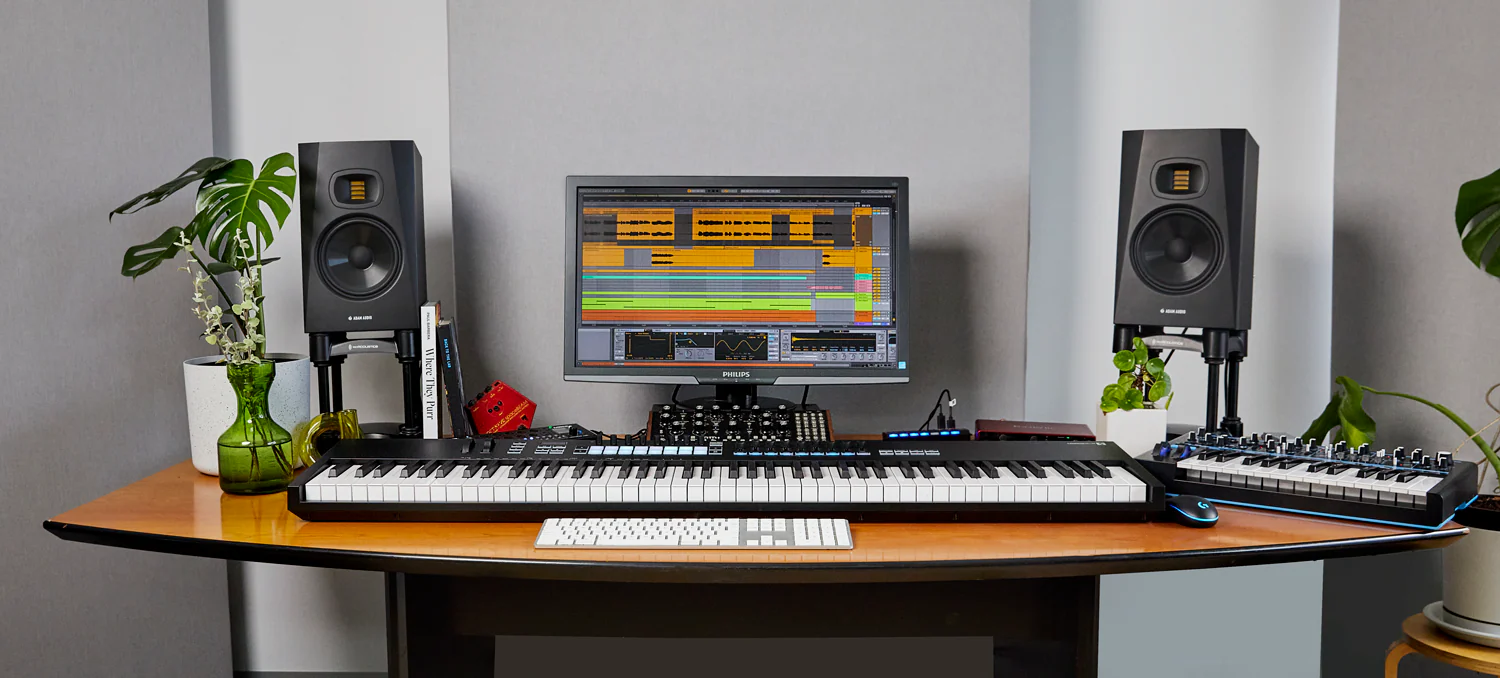 Novation Launchkey 88 MK3 MIDI Keyboard Controller - Image 7