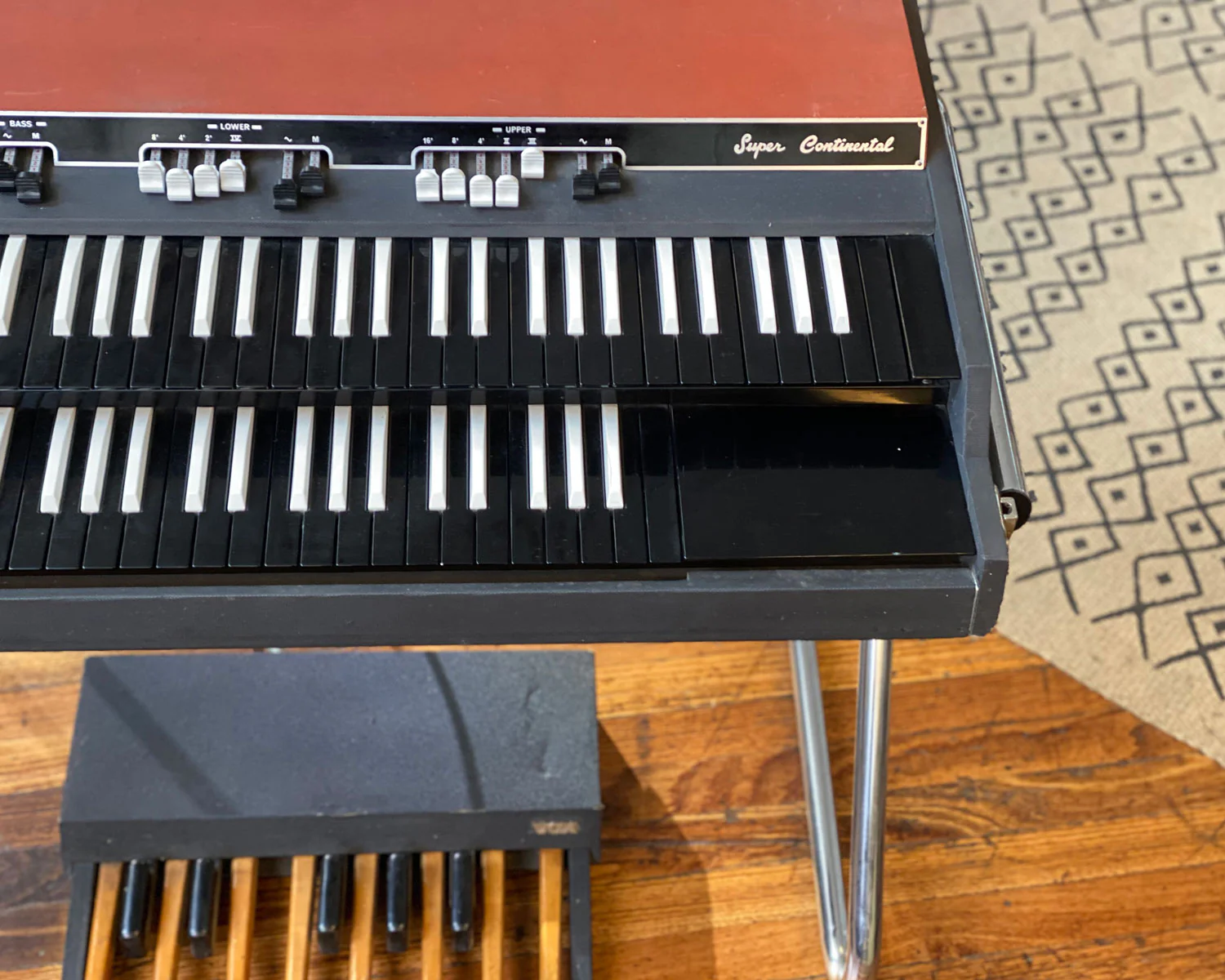 Vox V303E "Italian" Super Continental Organ - Image 2