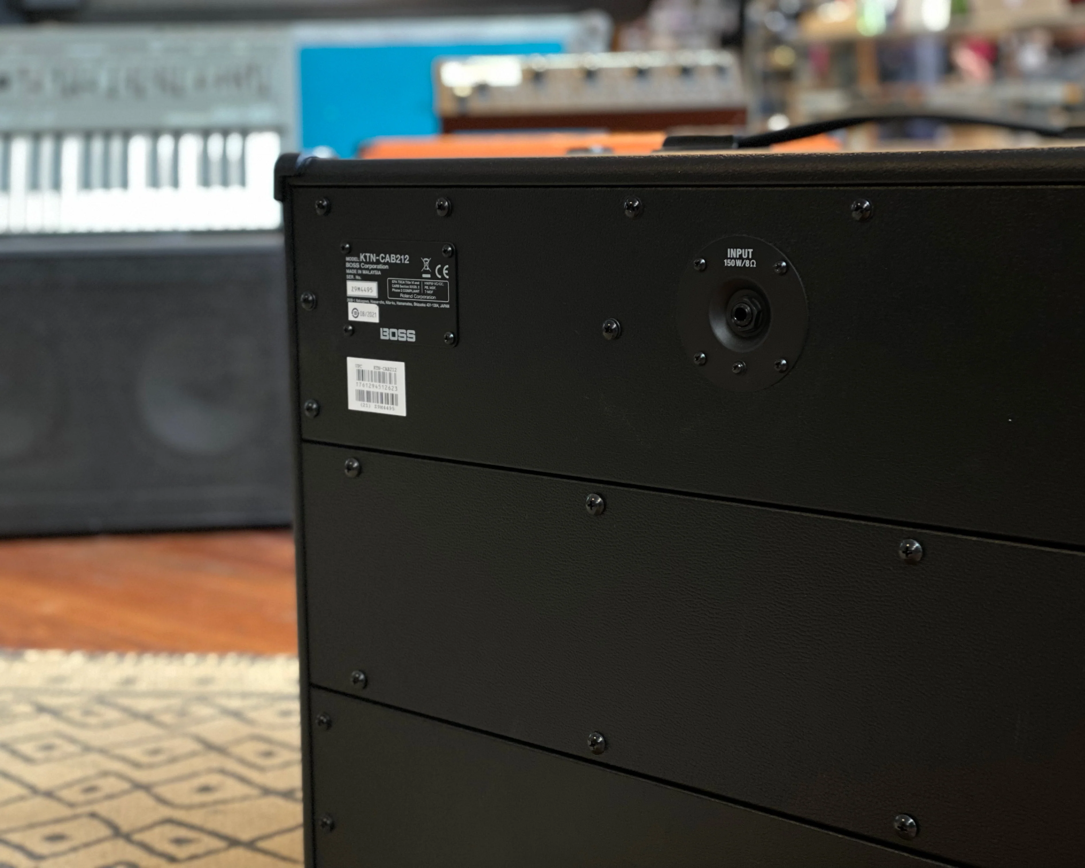 BOSS KATANA 150 Watt 2x12" 8Ω Cabinet - Image 3