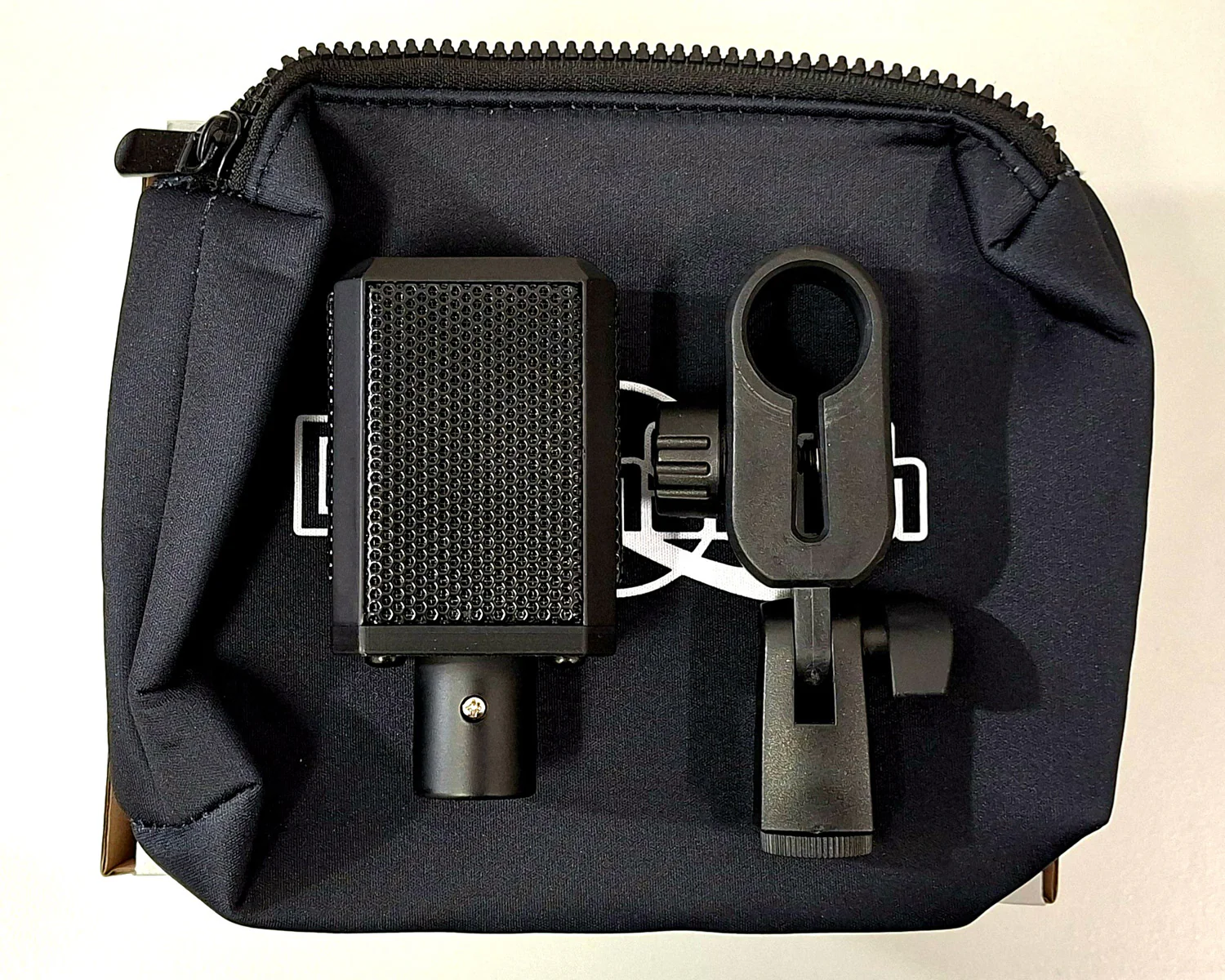 DrAlienSmith Capsule8 Figure 8 Dynamic Microphone - Image 6