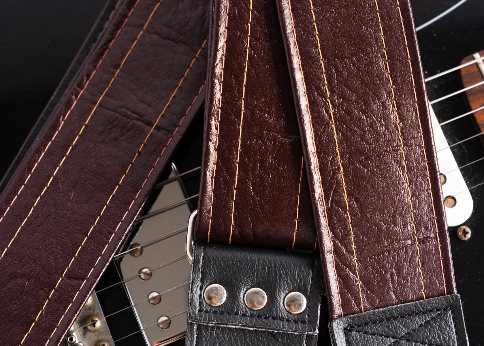 Couch Straps The Dark Walnut Vintage Cadillac Sunburst Deadstock Luggage Guitar Strap - Image 4