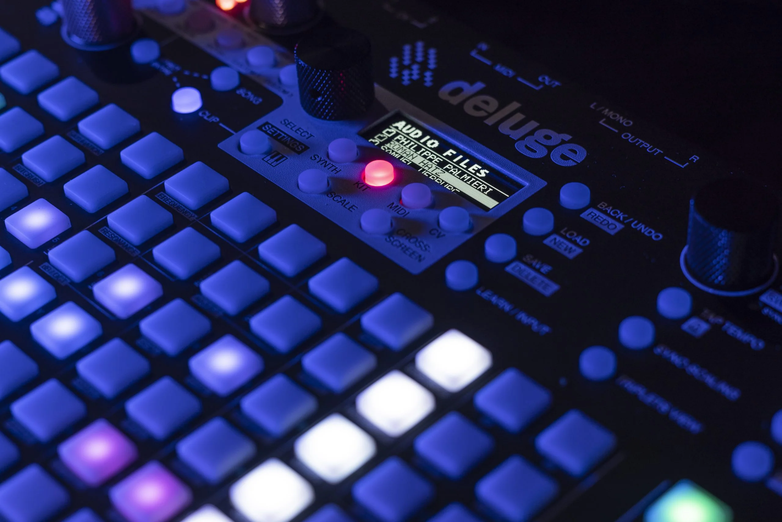 Synthstrom Deluge Portable Synthesizer Sequencer Sampler - Image 2