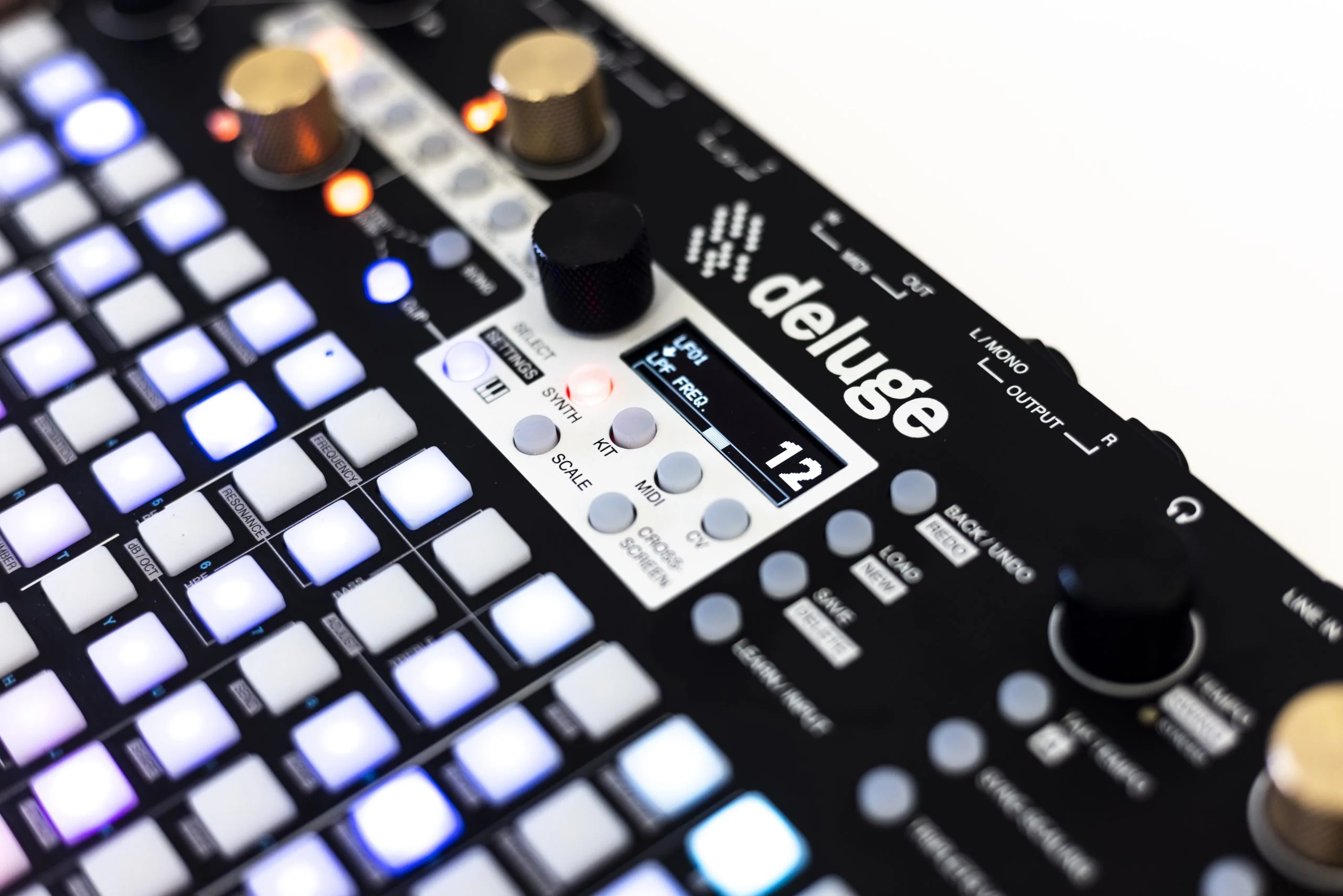 Synthstrom Deluge Portable Synthesizer Sequencer Sampler - Image 3