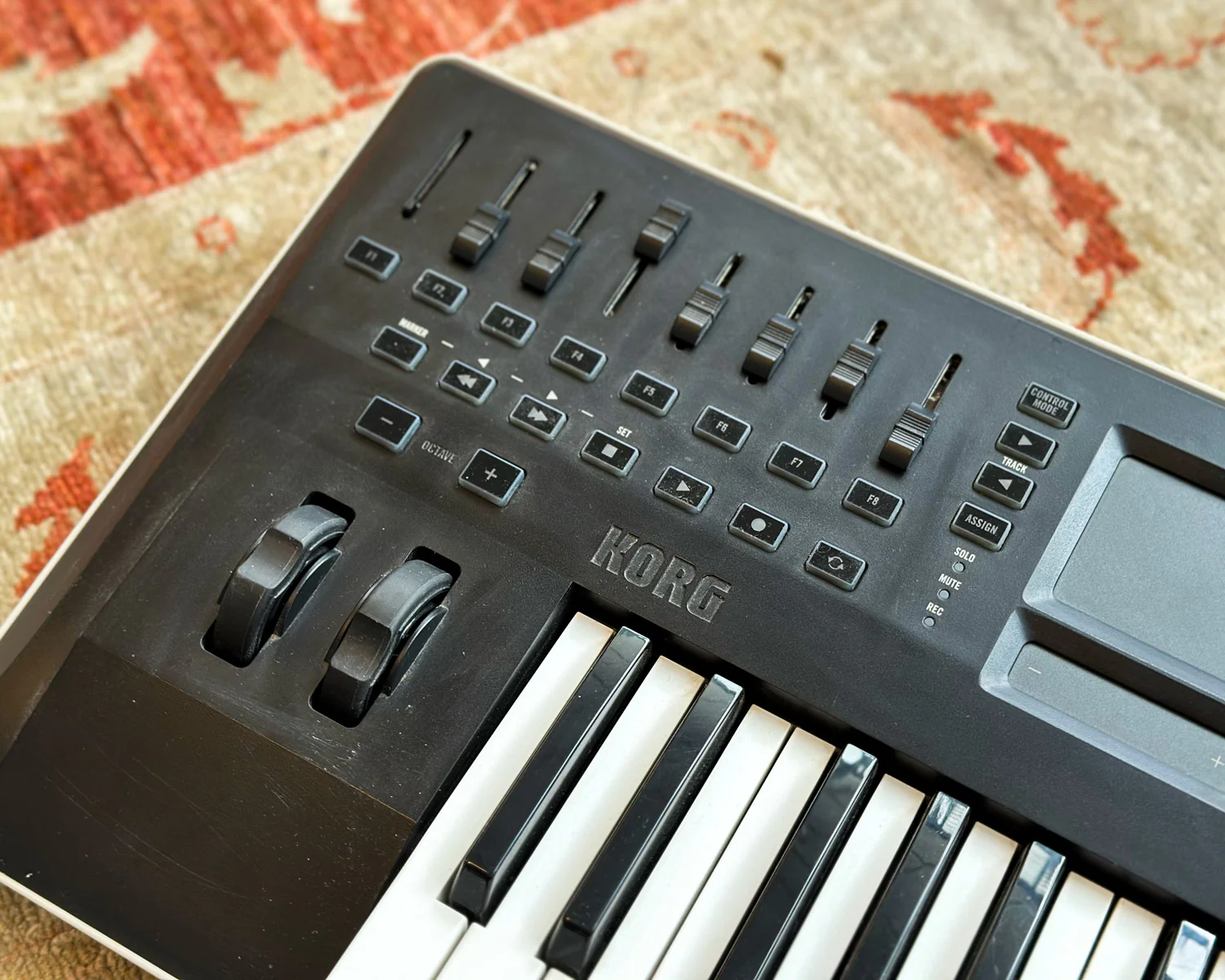 KORG Taktile Midi Controller w/ Kaosillator - Image 3
