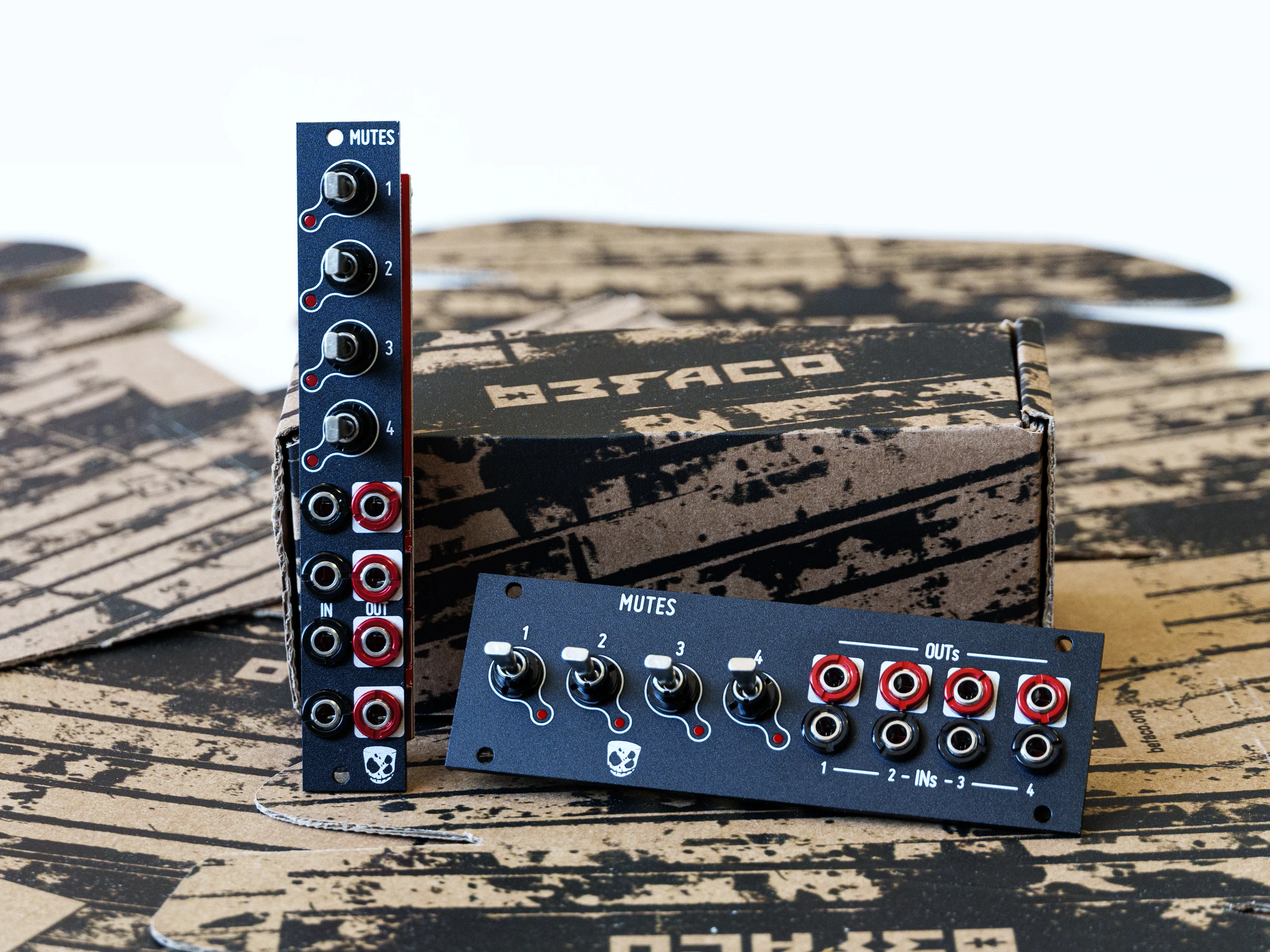 DivKid/Befaco Mutes mk2 3U with Alternate 1U Panel - Image 4