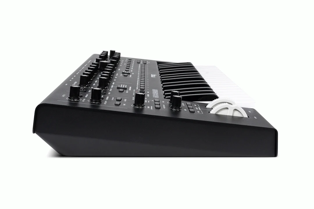 Moog Messenger Monophonic Analogue Synthesizer - Image 6