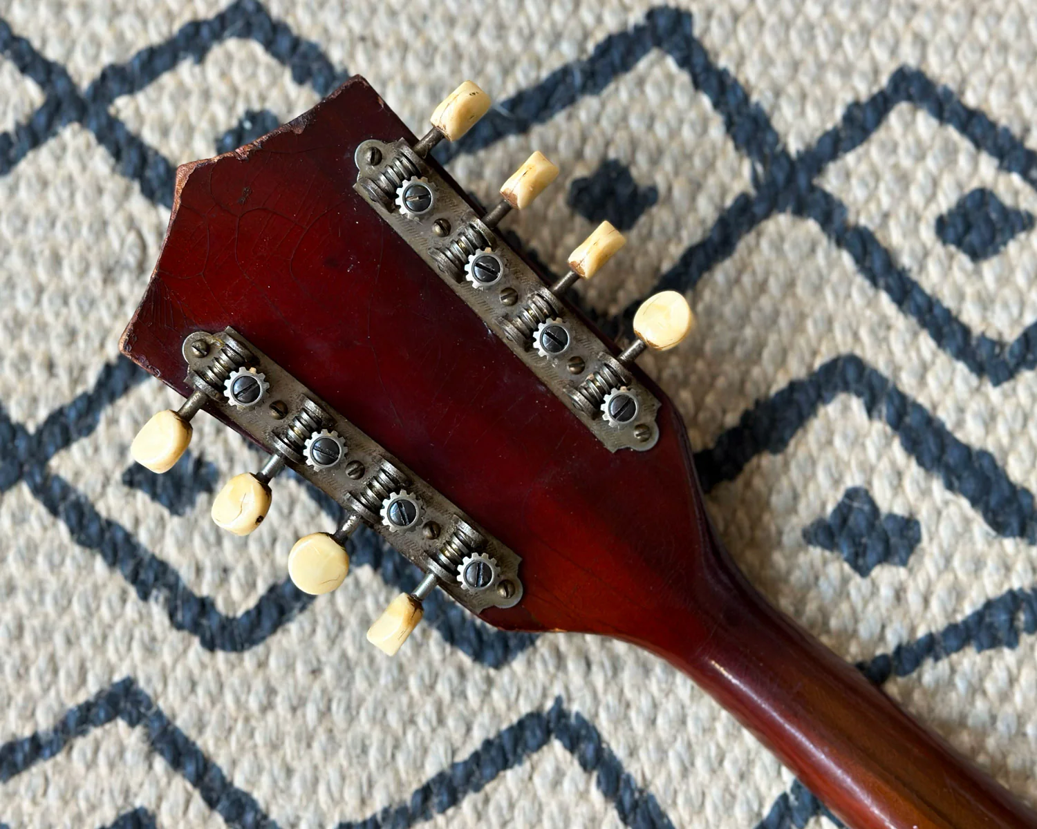 Vintage '50s Silvertone Mandolin - Image 6