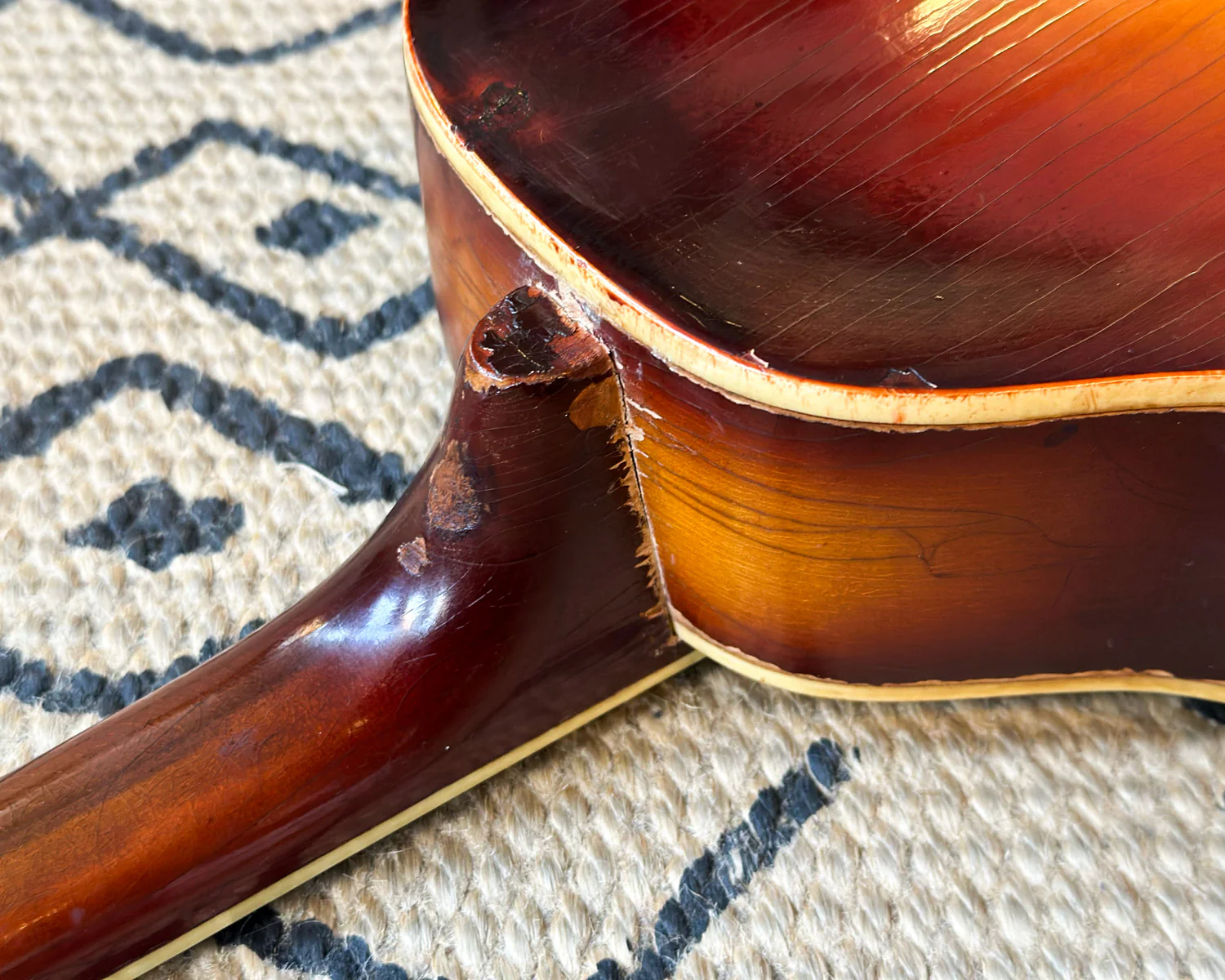 Vintage '50s Silvertone Mandolin - Image 8