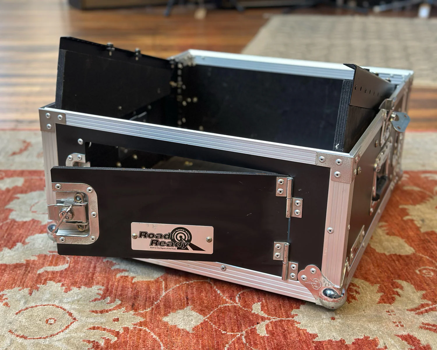 Road Ready Slant Rack Case - Image 5