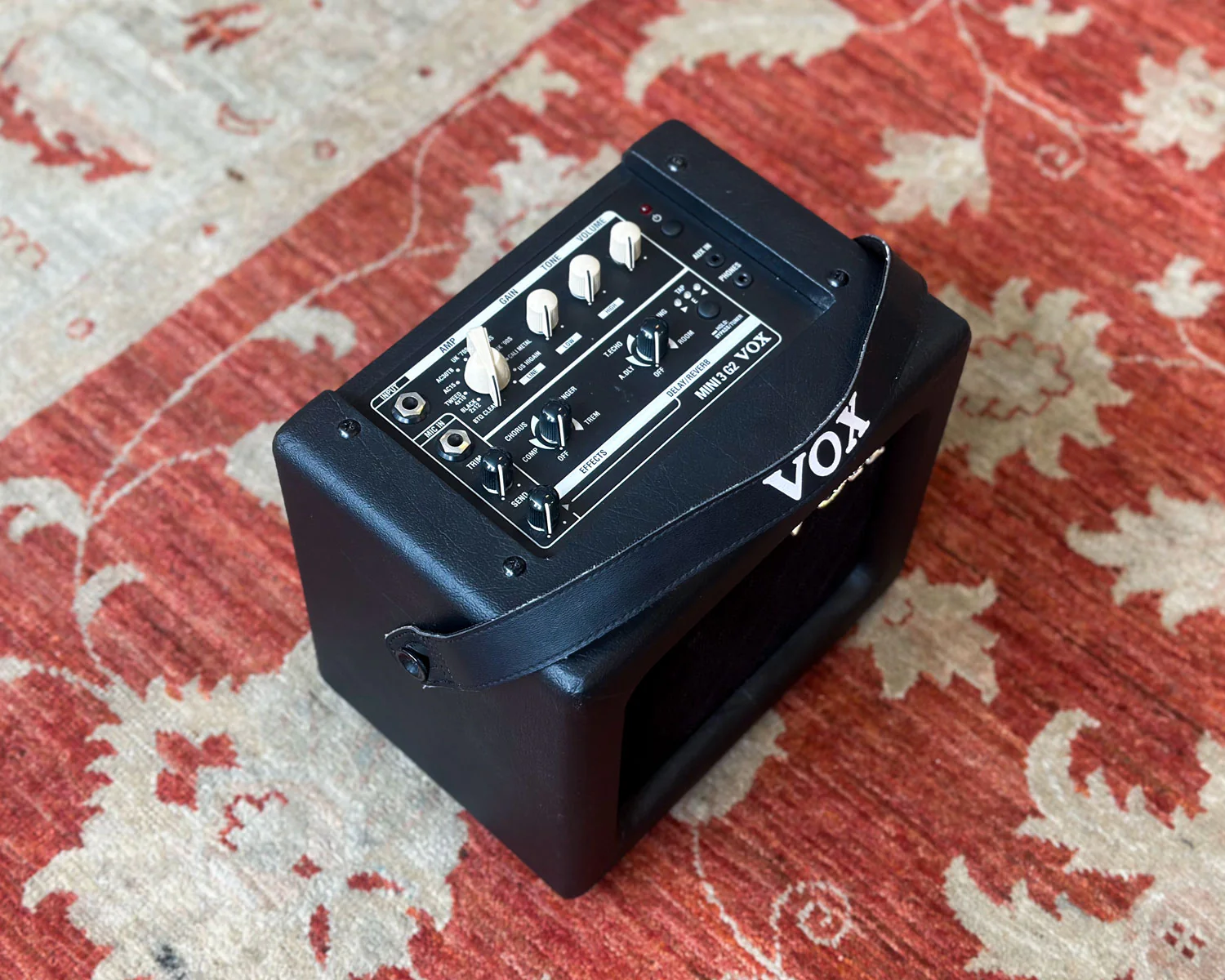 VOX Mini3 Portable Modeling Guitar Amplifier - Image 2