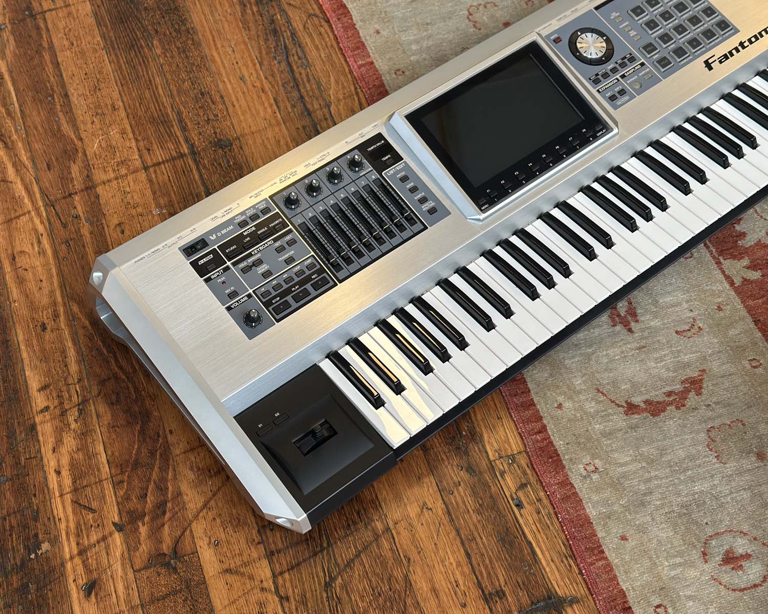 Roland Fantom G6 Workstation Keyboard - Image 2
