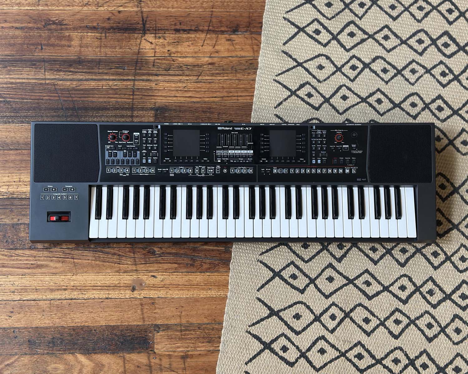 Roland E-A7 Expandable Arranger