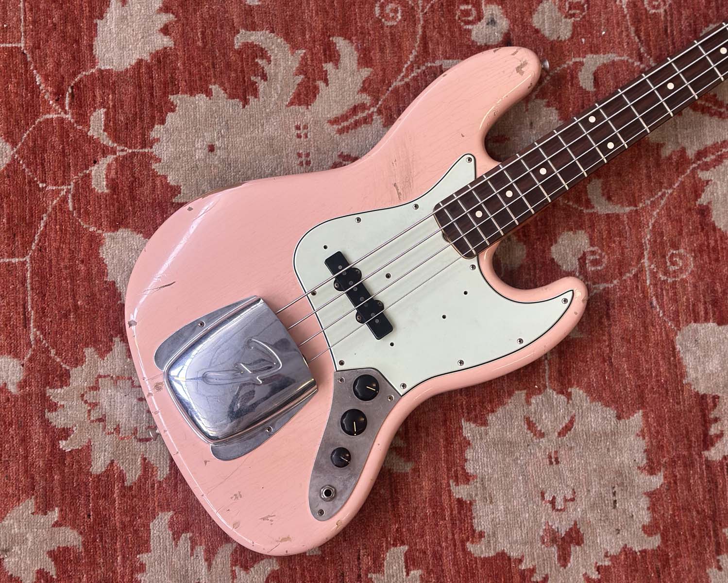 2020 Fender Custom Shop '62 Jazz Bass Journeyman Relic - Shell Pink