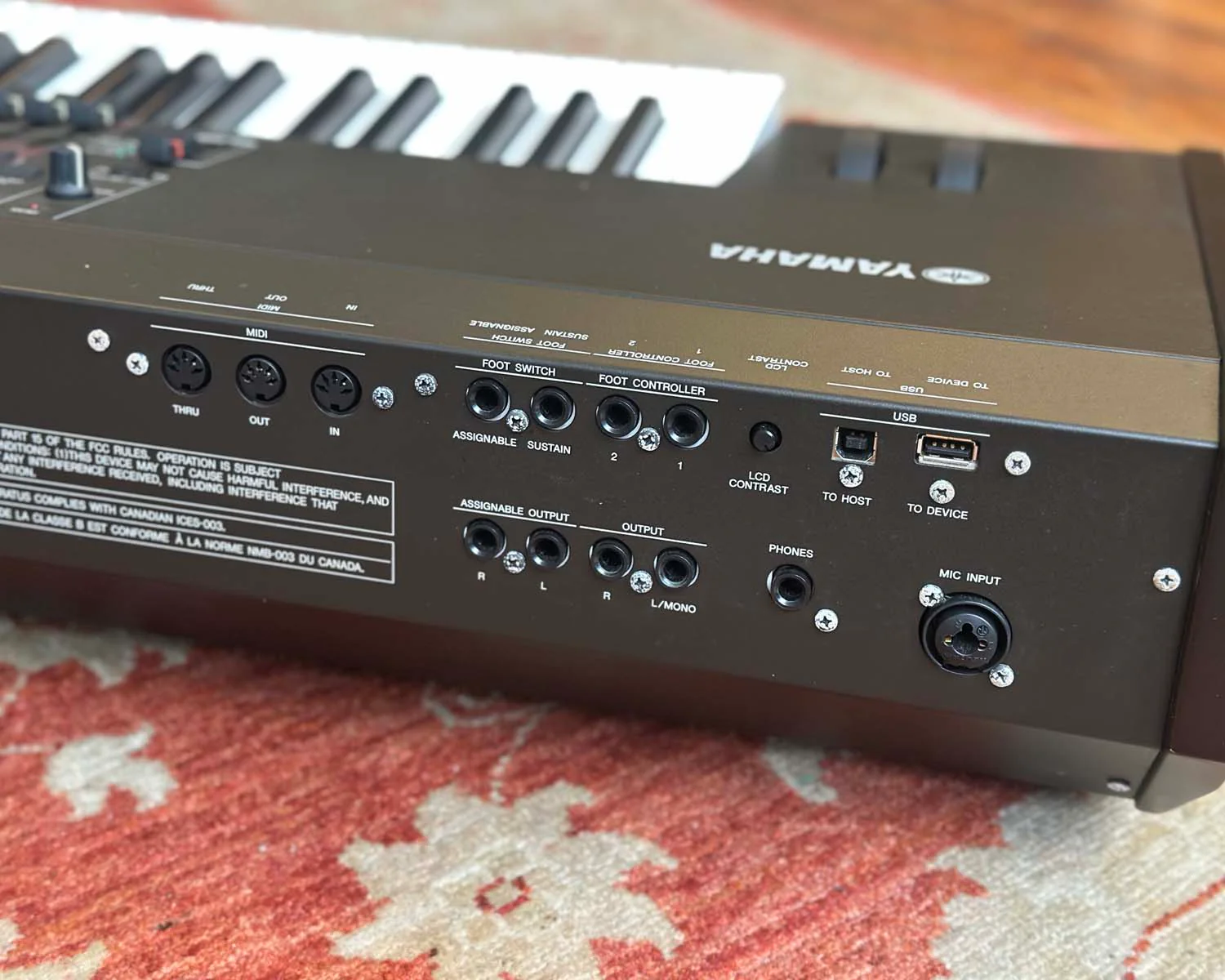 YAMAHA S70 XS - 76 Key Synthesizer Stage Piano - Image 8