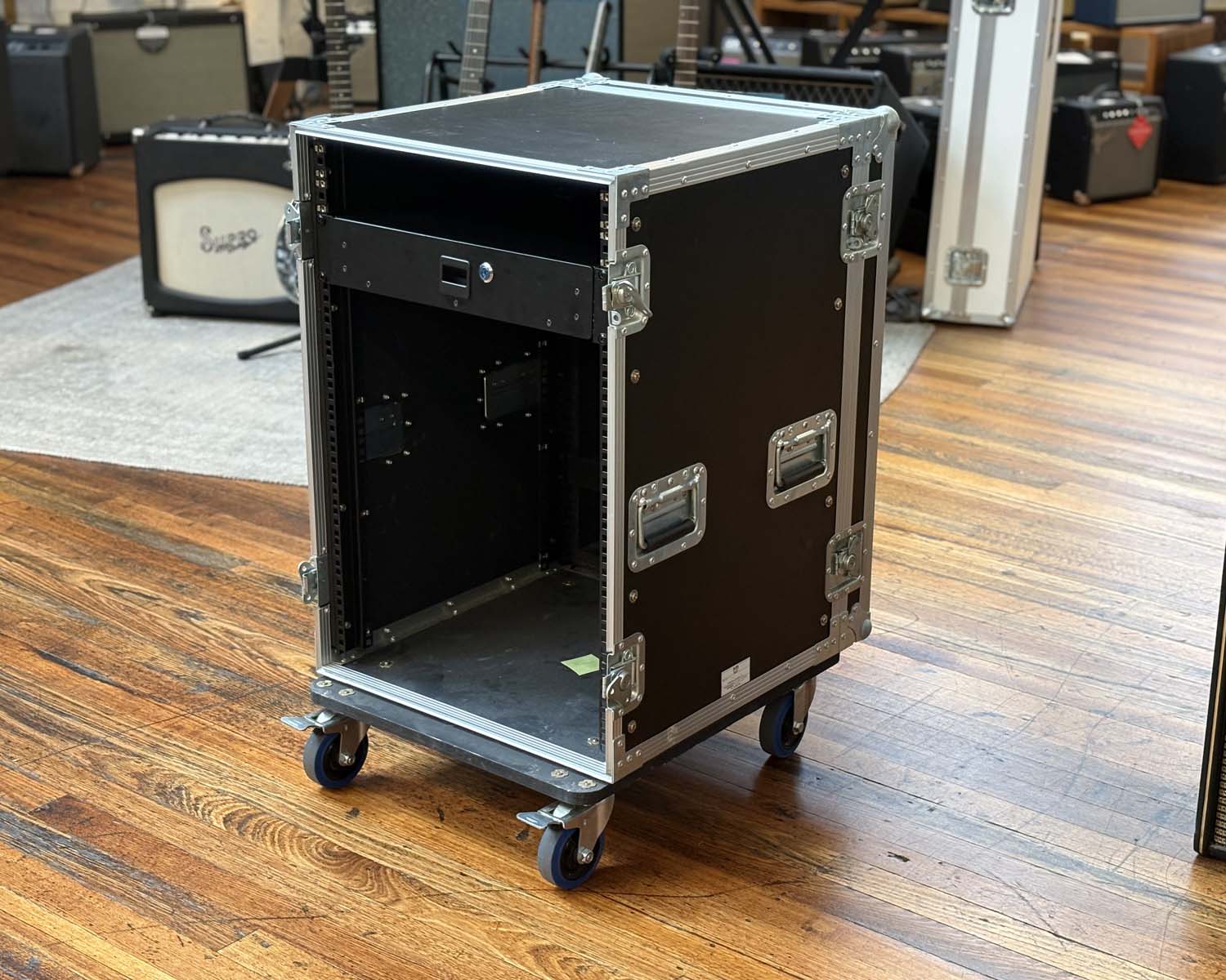 GoCases 16RU Rack Case on Wheels