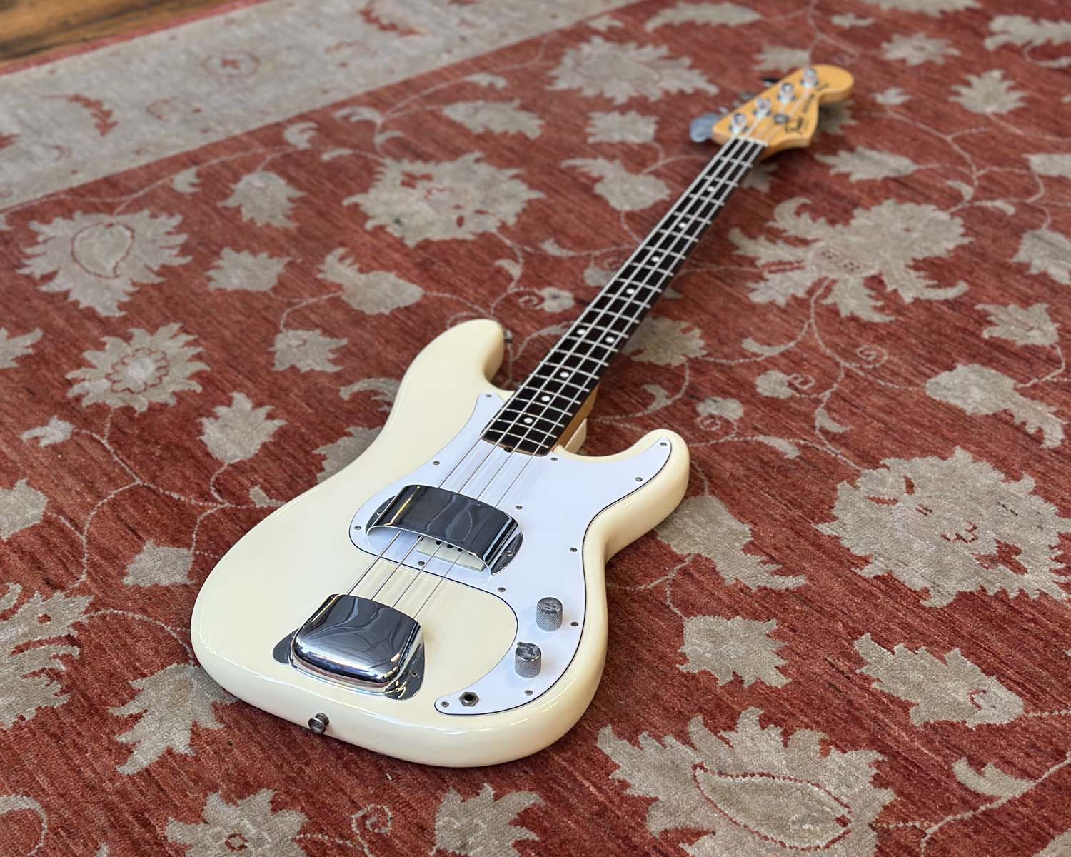 1979 Fender Precision Bass (5.38kg) - Image 9