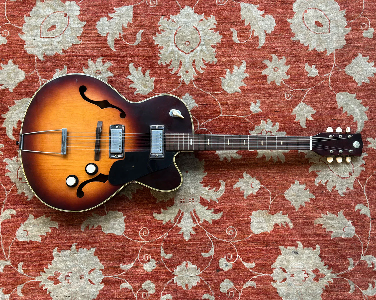 1960s Teisco Model 54 Hollowbody Guitar - Image 2