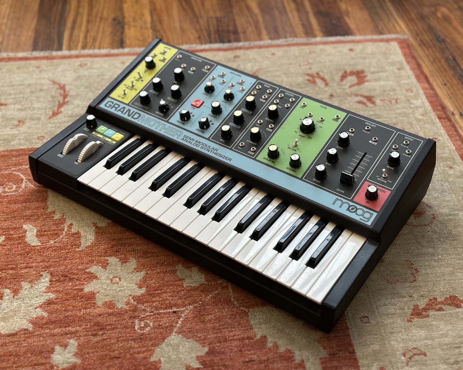 Moog Grandmother 👵 Semi-Modular Analog Synthesizer - Image 2