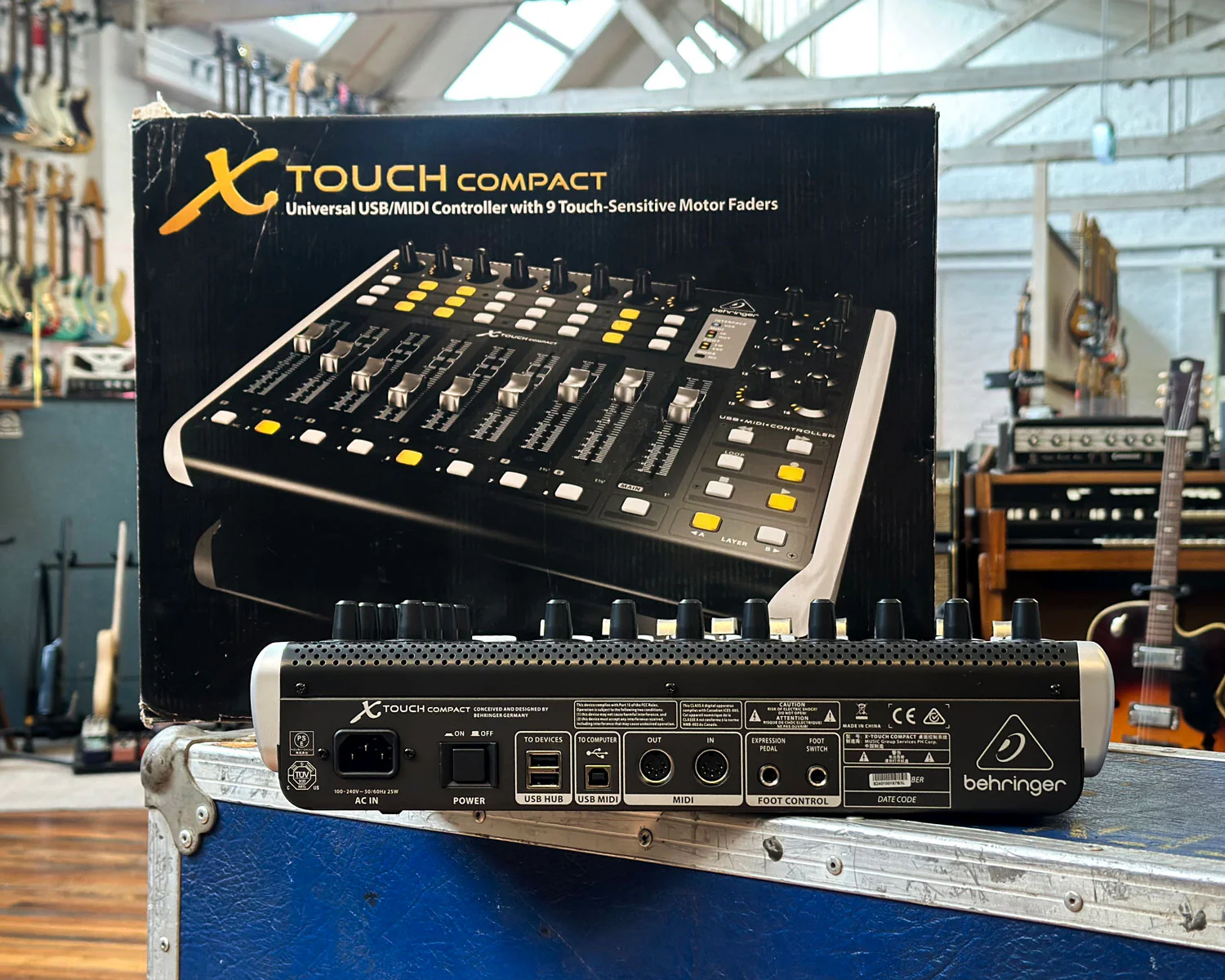 Behringer X Touch Compact 9-Fader USB/MIDI Controller - Image 2
