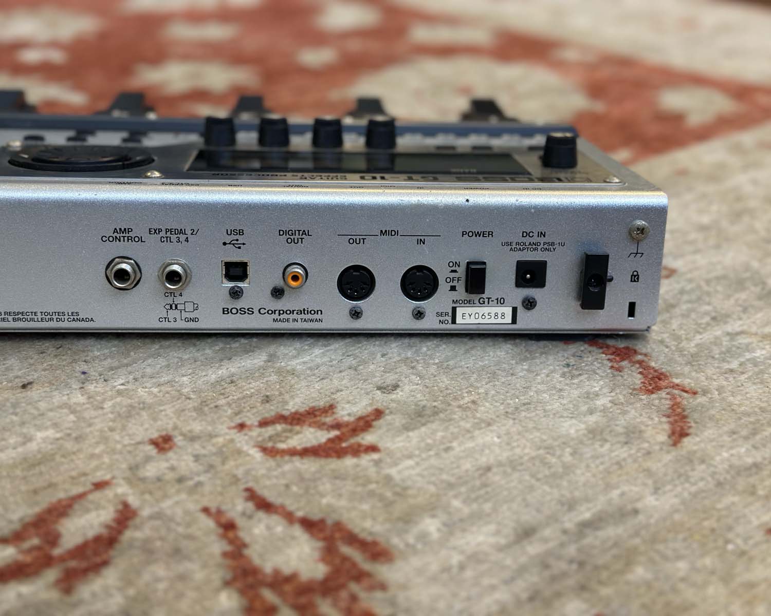 BOSS GT-10 Guitar Multi-Effects - Image 2
