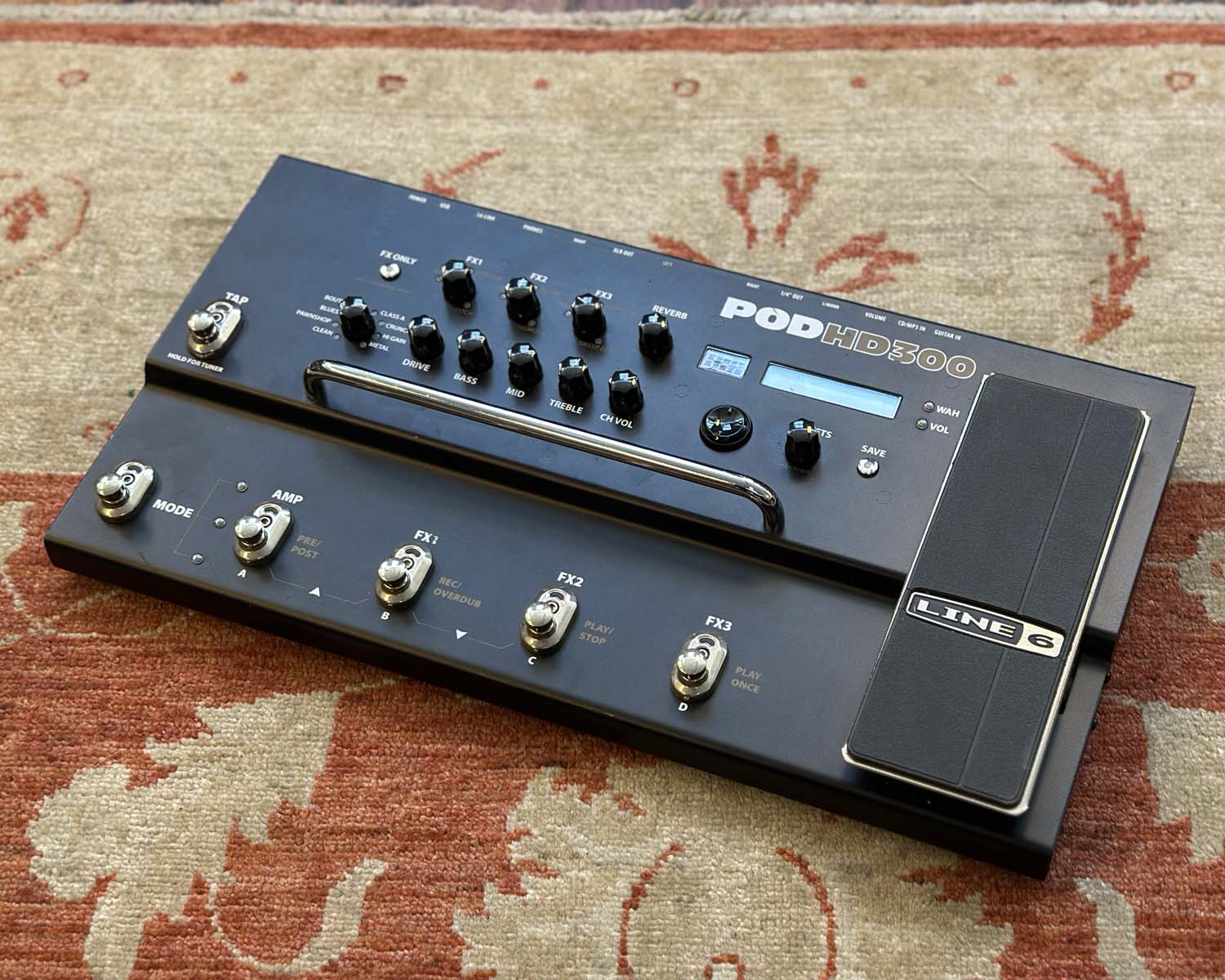 Line 6 POD HD300 Guitar Multi Effects Processor Pedal - Image 2