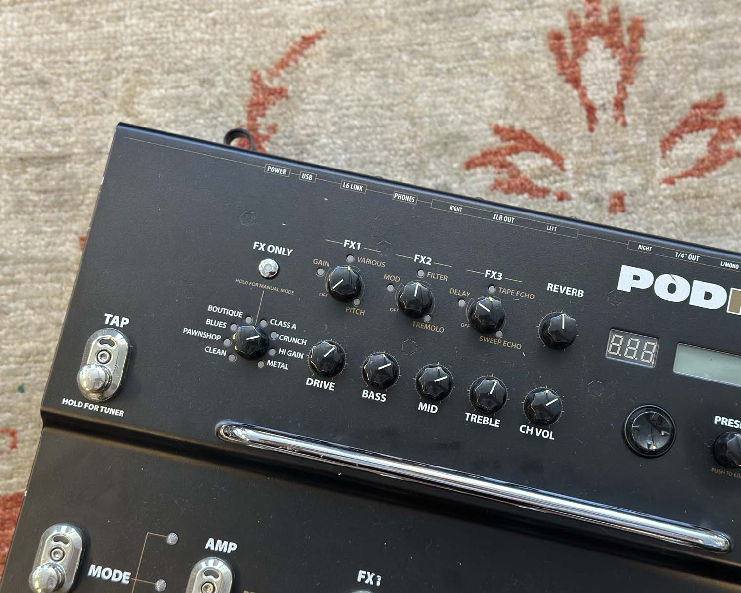 Line 6 POD HD300 Guitar Multi Effects Processor Pedal - Image 3