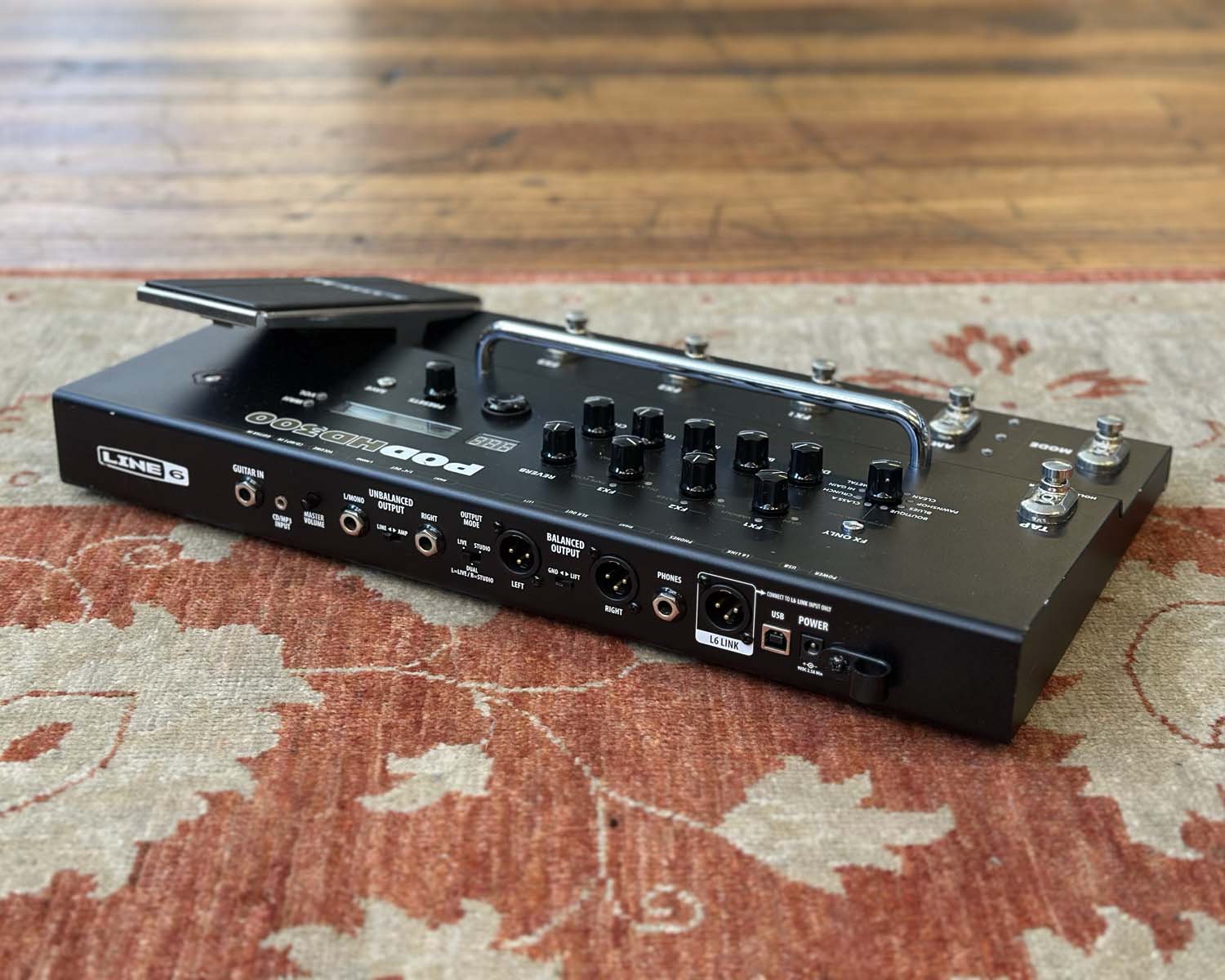 Line 6 POD HD300 Guitar Multi Effects Processor Pedal - Image 4