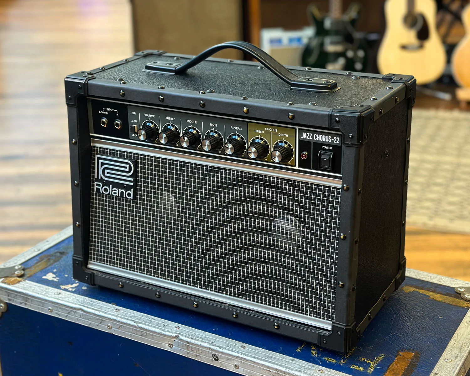 Roland JC-22 Jazz Chorus 30 Watt Twin Speaker Guitar Amplifier - Image 3