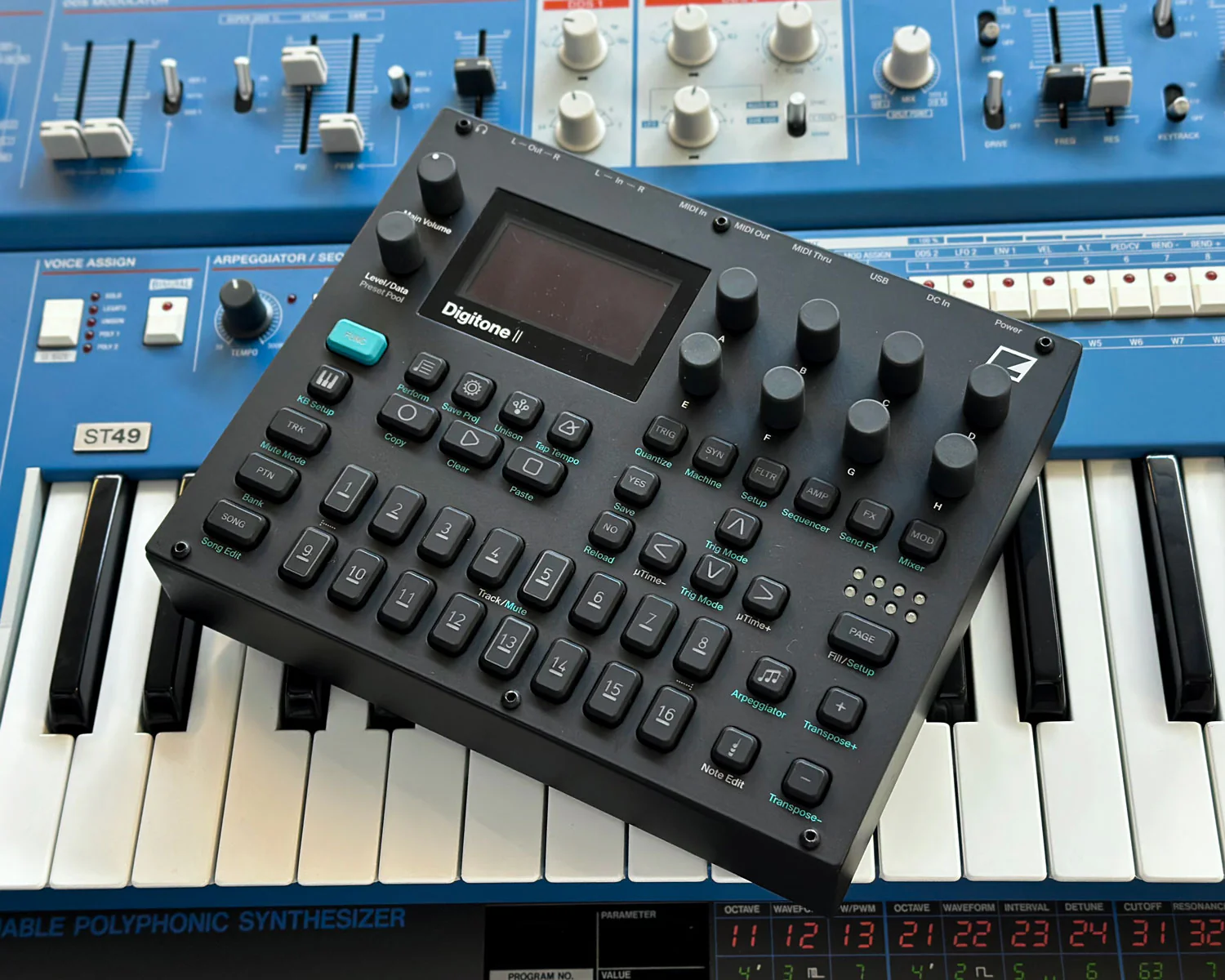 Elektron Digitone II Digital Synthesizer Sequencer - Image 2